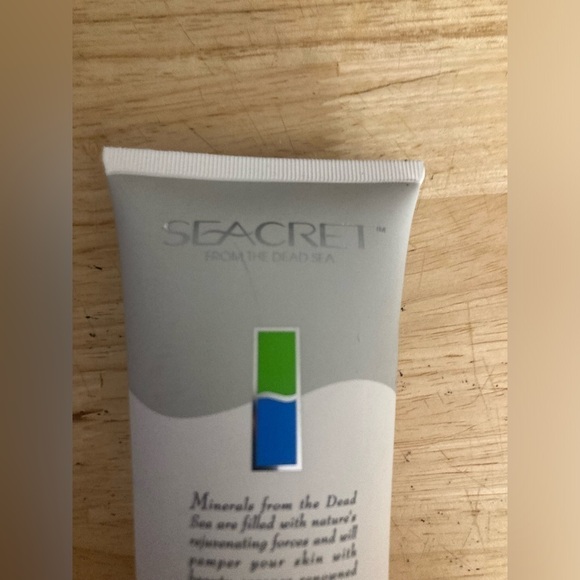 4/$25 Seacret from the Dead Sea cucumber & melon body lotion. Made in Israel - Picture 2 of 5